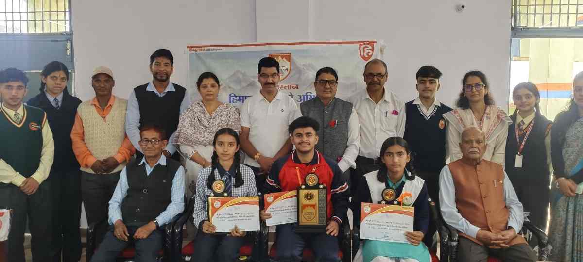 चंपावत:भाषण प्रतियोगिता में गुरुकुलम के आदित्य का शानदार प्रदर्शन