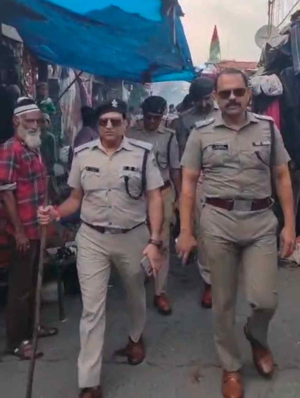 हल्द्वानी:सुप्रीम कोर्ट मे सुनवाई से पहले बनभूलपुरा में पुलिस अलर्ट निकाला फ्लैग मार्च। 9 सितंबर को सुनवाई