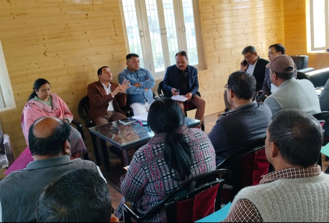 चंपावत:मुख्यमंत्री घोषणाओं के कार्यों को उच्च प्राथमिकता देते हुए करें पूर्ण: अनुसचिव
