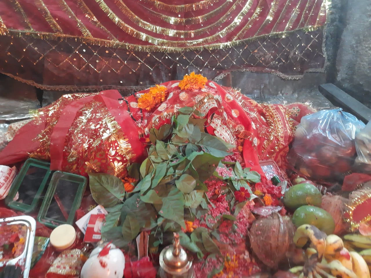 मुख्यमंत्री का तीन साल का कार्यकाल निर्विघ्न पूर्ण  होने पर शुरू हुआ  तीन दिवसीय रुद्राभिषेक अनुष्ठान। 