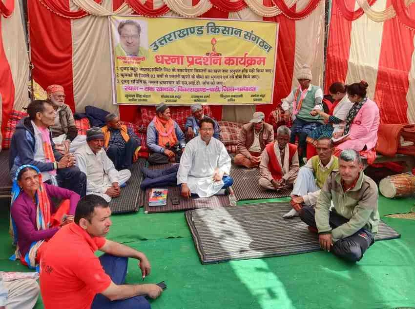 पाटी:एसआईटी जांच की मांग को लेकर किसानों का आमरण अनशन पांचवें दिन भी रहा जारी। 