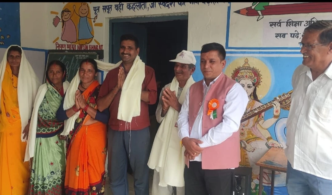 बाराकोट:स्वतंत्रता दिवस पर  नौमना ग्राम पंचायत के सेना व रा0 सेवा में चयनित युवाओं के माता-पिता को किया गया सम्मानित