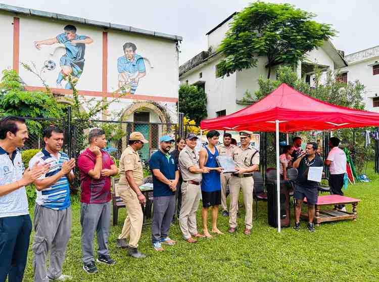 चम्पावत: स्वतंत्रता दिवस की पूर्व संध्या पर  क्रॉस कंट्री प्रतियोगिता आयोजित खिलाड़ियों ने दिखाया दम खम