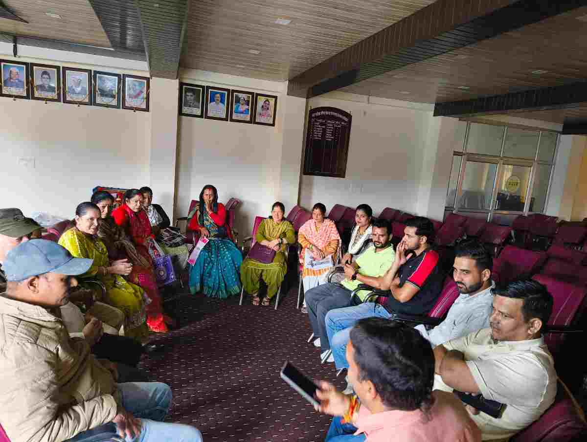 लोहाघाट:सेवा संकल्प अभियान के सफल आयोजन को लेकर भाजपा की मंडल कार्यशाला संपन्न।